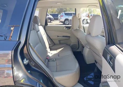 2011 Subaru Forester 2.5X Touring z USA, uszkodzony, nr VIN JF2SHAHC1BH724663